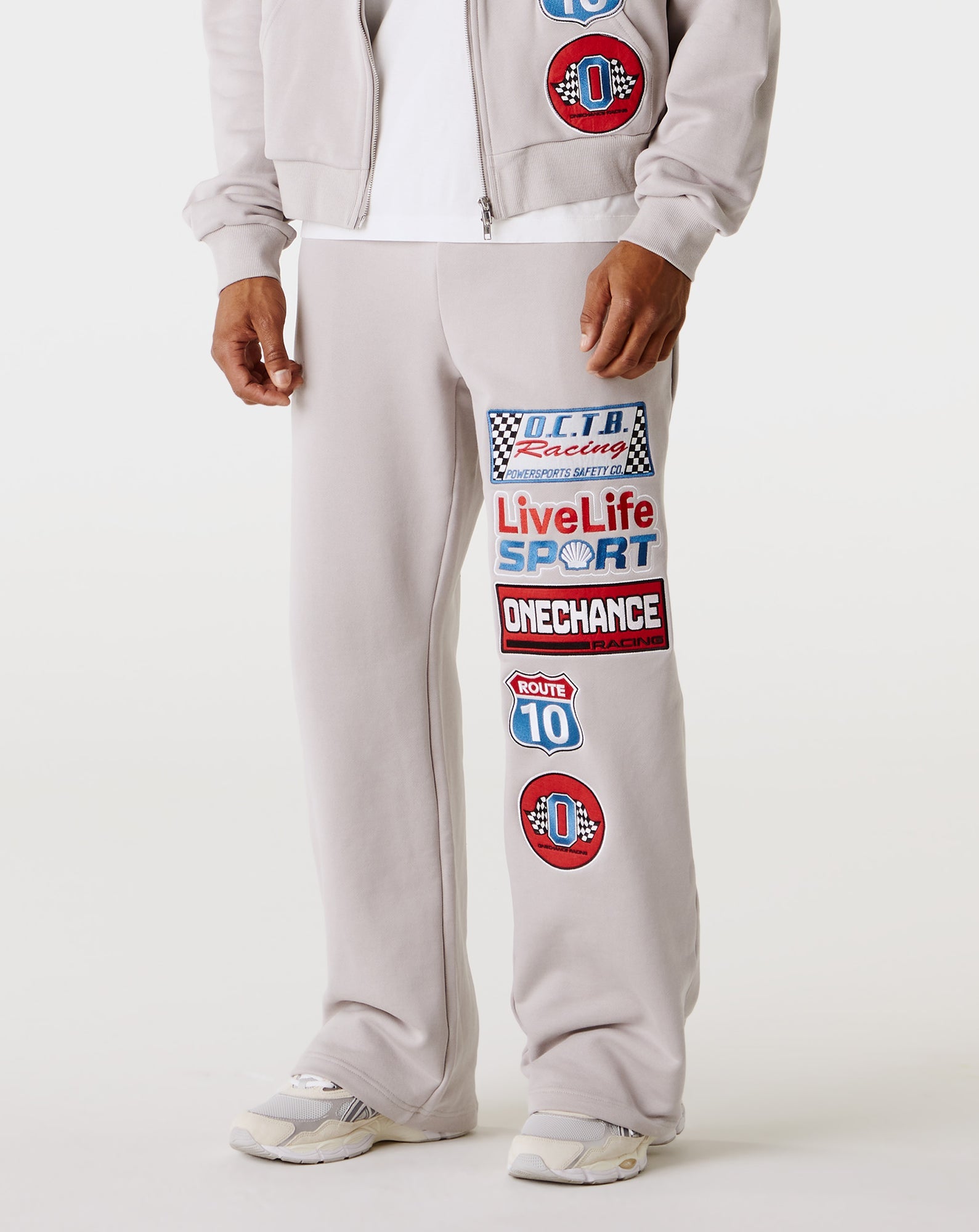 PATCH BAGGY JOGGERS